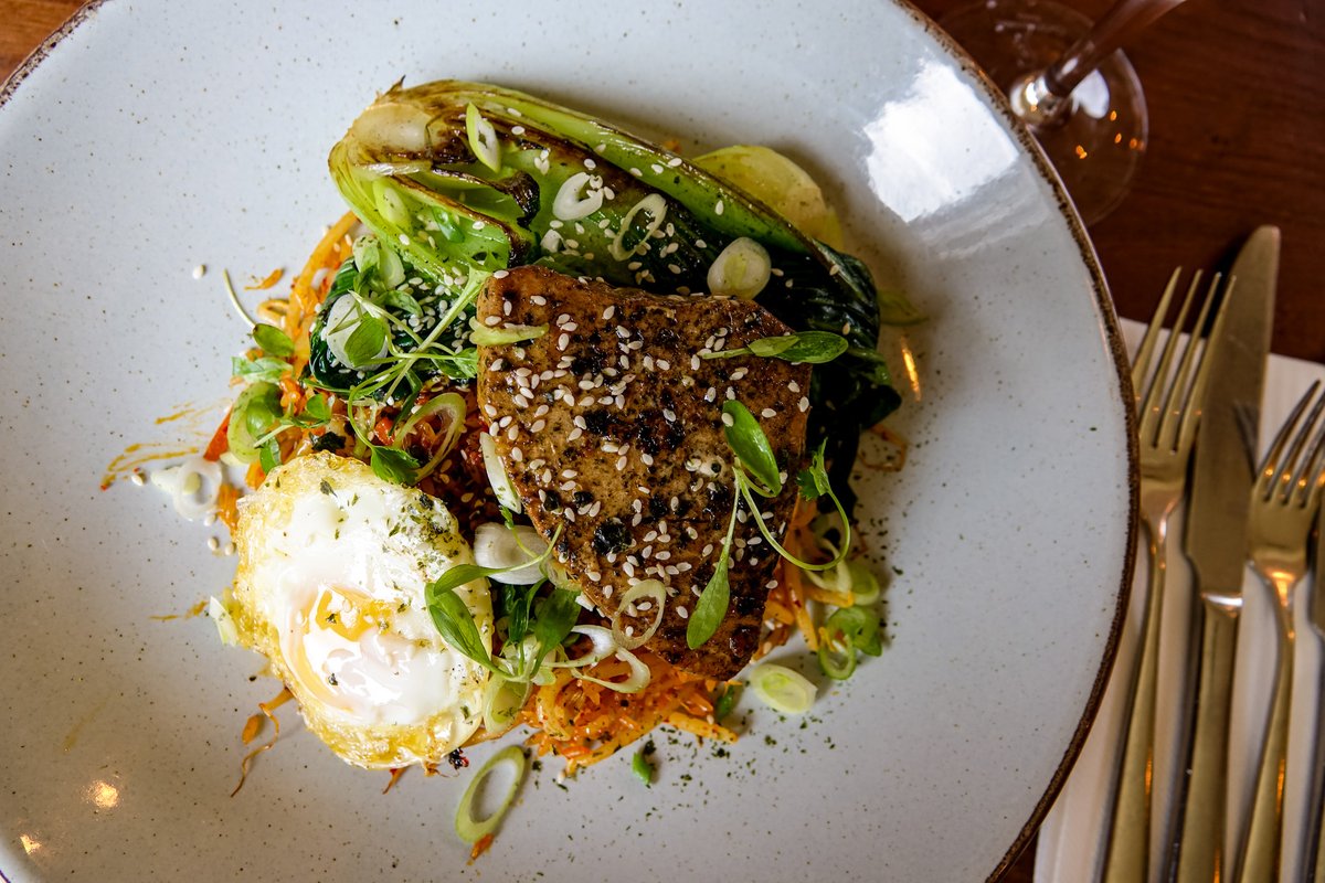 Tuna loin, ginger &amp; soy marinade, kimchi fried rice, beansprouts, fried egg, nori 🍴

View our full menu and book your table 👉️ doganddoubletsandon.co.uk/gastro-pubs-st…

#DogAndDoubletSandon #Stafford