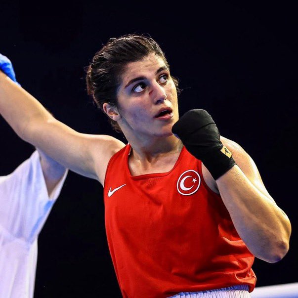 Türkiye Milli Olimpiyat komitesine ve Gençlik ve Spor Bakanlığı’na açık çağrıda bulunuyoruz.

Sporcumuz 🇹🇷BUSE NAZ bu müsabakadan çekilmelidir.

Bu irade ortaya konulmalıdır.

Olimpiyatlar küresel ölçekteki cinsiyetsizleştirme operasyonunun meşrulaştırma girişiminin ve de