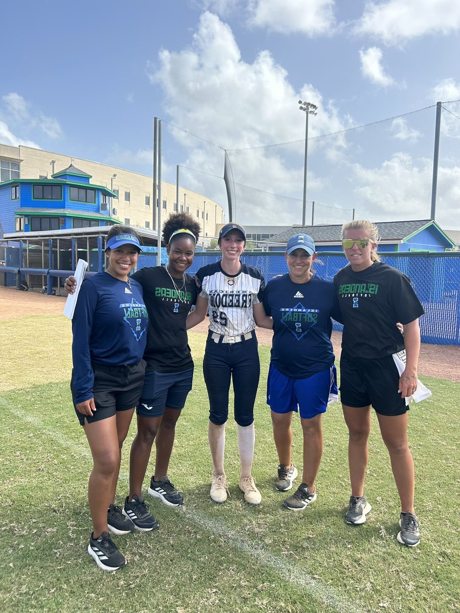 I had a great time at <a href="/IslandersSball/">Islanders Softball</a>  camp this week. The coaches were amazing and you can’t beat playing ball by the beach!