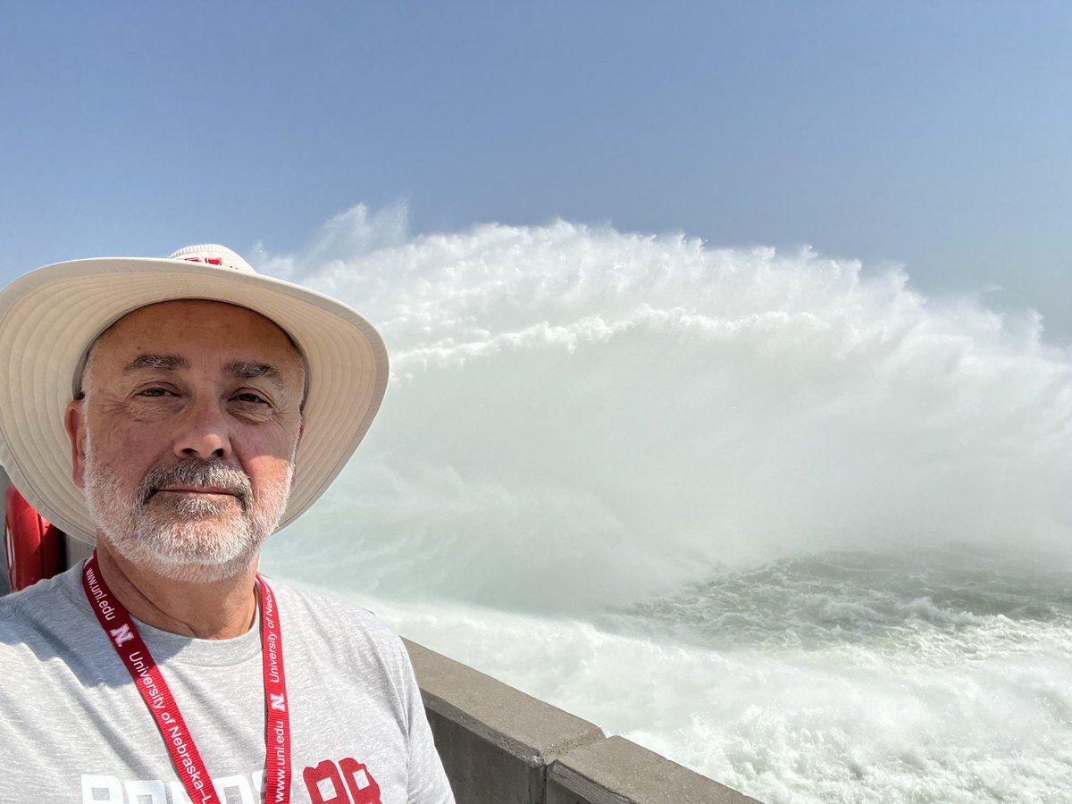 ChasStoltenow's tweet photo. #DrCOTR #IANRontheroad at lake Mac with @RodneyDBennett water is the lifeblood of Nebraska. @UNLExtension @UNL_CEHS @UNL_AgResearch @UNL_IANR @UNLincoln https://t.co/GQjhugCt7U