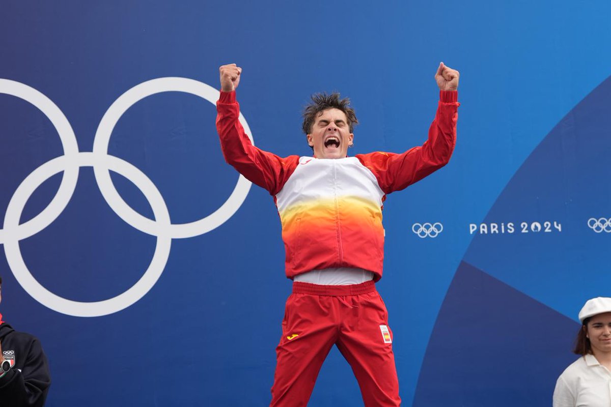 COE_es's tweet photo. 🔥 Ese momento en el que eres medallista olímpico 

🥉 El grito al cielo Pau, es tuya.

#ElCorazónDeEspaña♥️🇪🇦 #Paris2024 #Olympics