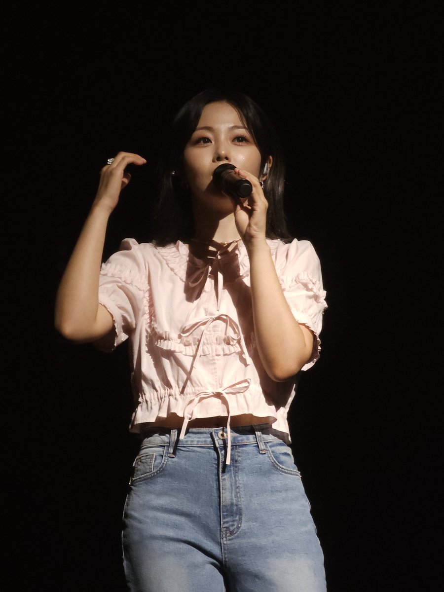 C2022YH419's tweet photo. 240727~240728
 HYNN(박혜원) 콘서트 〈하계 : 夏季〉
1열과 2열에서 흰 콘서트 보기..🥹
아아 아직 헤어나오지 못했다,,
@hynn_official 
#박혜원 #너에게로 https://t.co/5Sx8rp1Sm3