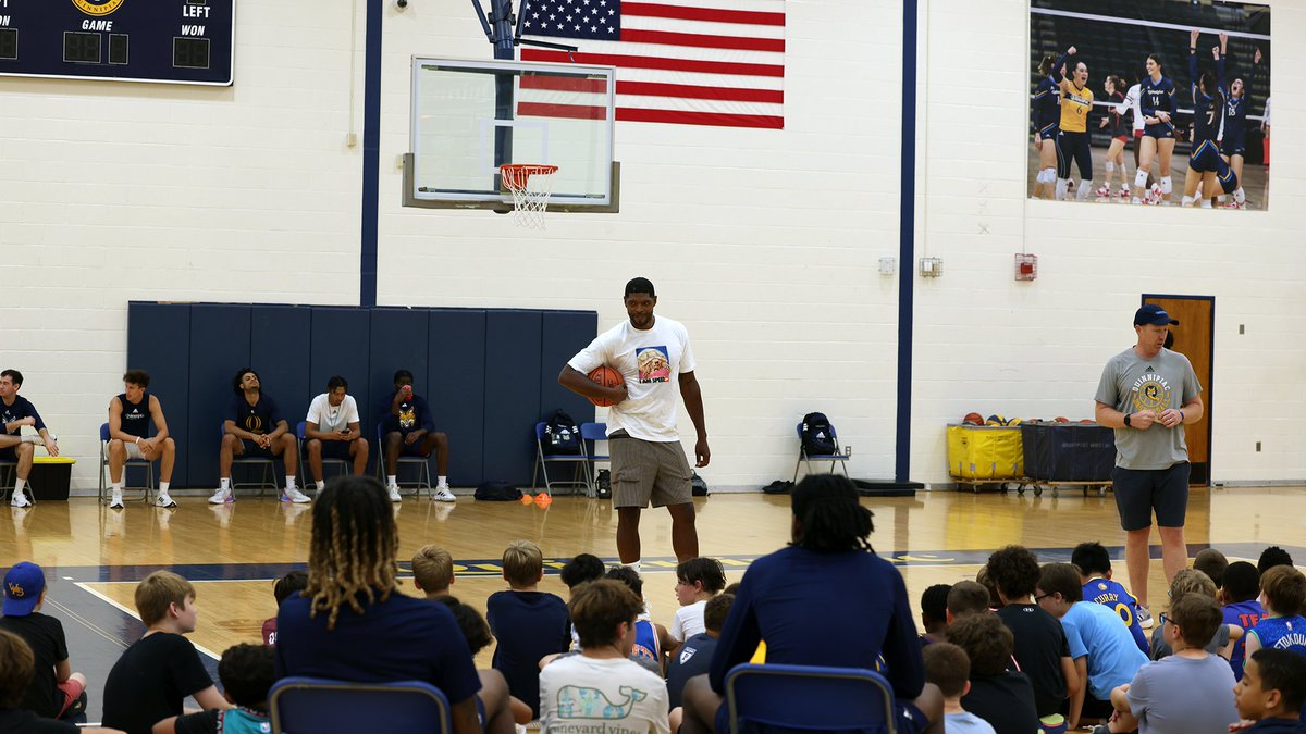 Quinnipiac Men's Basketball (@qu_mbb) on Twitter photo BIG thanks to former <a href="/PCFriarsmbb/">Providence MBB</a> standout/NBA forward Ryan Gomes for stopping by to talk with our campers today in Hamden! π
#BobcatNation BIG thanks to former <a href="/PCFriarsmbb/">Providence MBB</a> standout/NBA forward Ryan Gomes for stopping by to talk with our campers today in Hamden! π
#BobcatNation