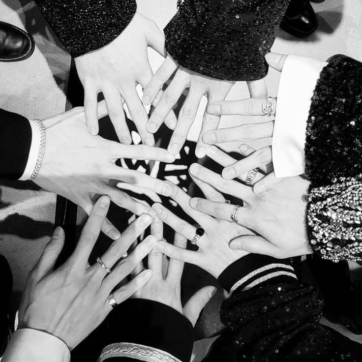 BrazenLive's tweet photo. I am giving it my all and doing as much as I can to support Stray Kids. Feeling so emotional but I want the world to truly know who they are. They are too special not to be shared.

#FORSTRAYKIDS #ForeverStay https://t.co/8zvB0QcBvN