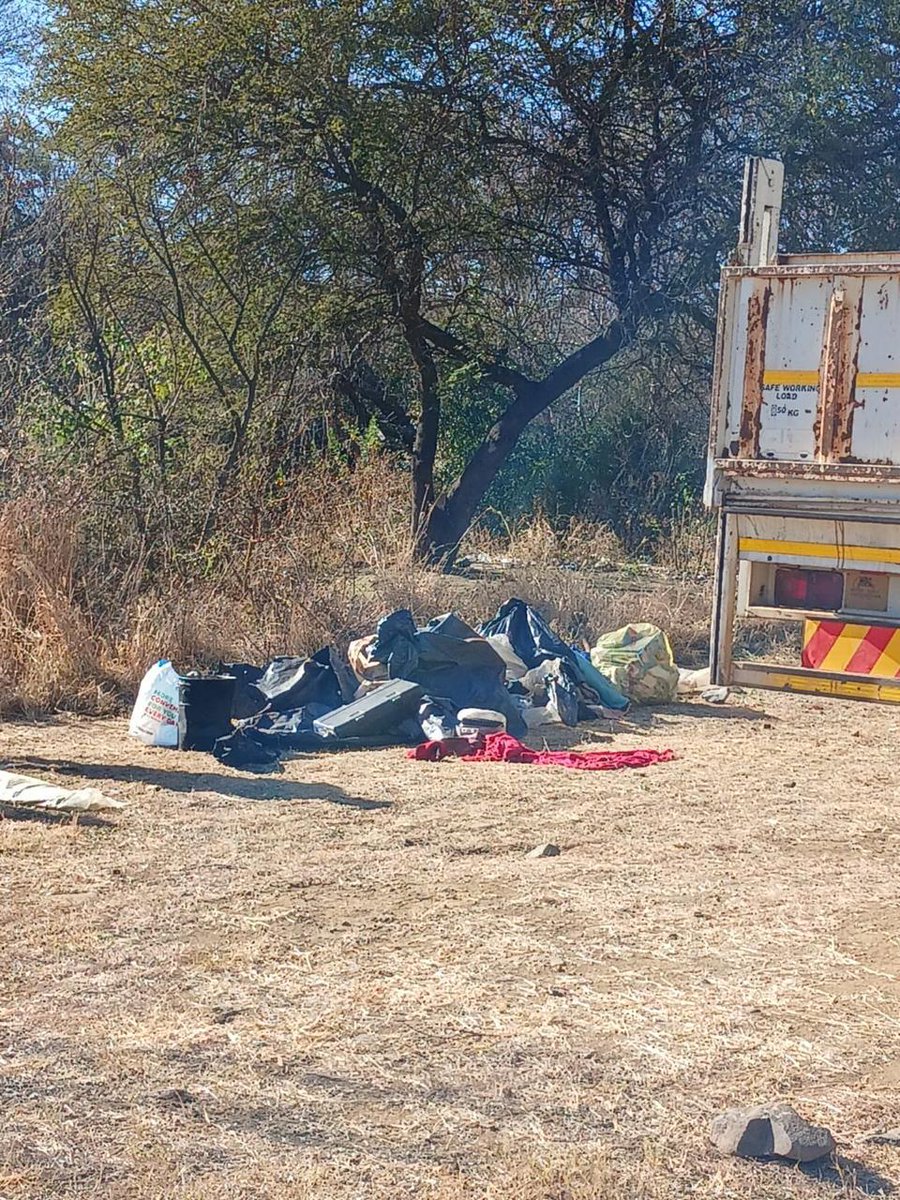 LHR_SA's tweet photo. 📢 Today @CityTshwane broke the law AGAIN, with help from affluent residents' groups & @SAPoliceService. A "clean-up operation"? You clean up trash, NOT human beings! This is #illegaleviction & #damagetoproperty against people who already have next to nothing. #PovertyIsNotACrime https://t.co/G2gZqDMqn4