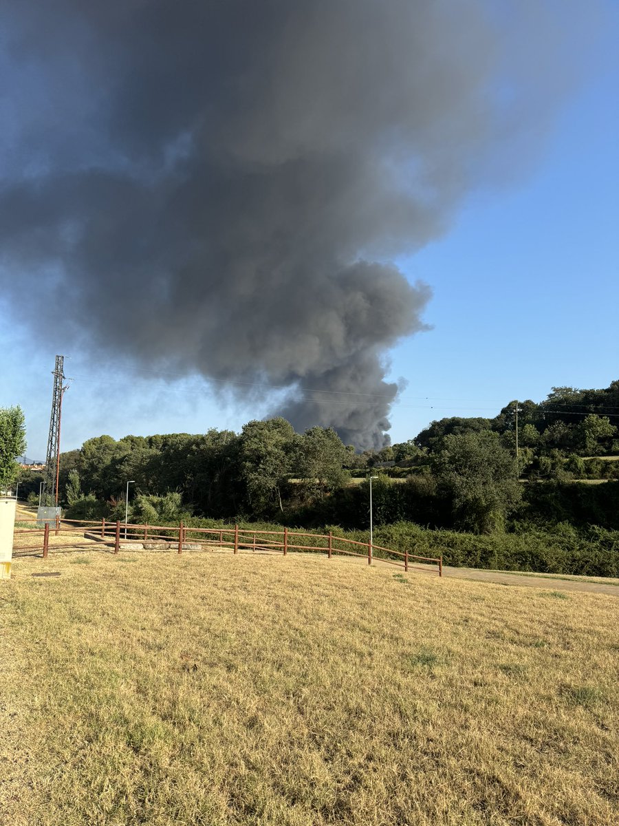 ¿¿Otro incendio en Polinya?? <a href="/AjPolinya/">Ajuntament Polinyà</a>