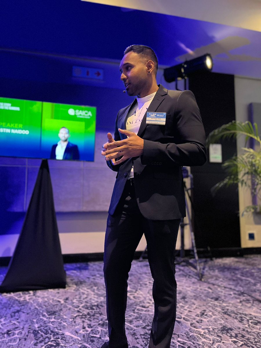saica_za's tweet photo. 📸 In a session at the #SAICAUnder35Networking event. 🙌
#⃣ #DifferenceMaker #Networking #Under35 #DifferenceMaking #Learning #SBLove #Makosi #SBPrivate @StandardBankZA @makosiaudit https://t.co/NjTPCF0TUz
