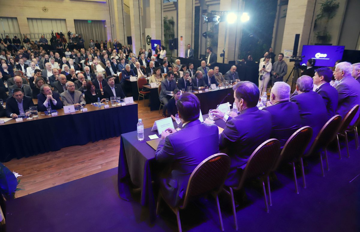 redcame's tweet image. CAME PLANTEÓ A @GAFrancosOk POLÍTICAS LABORALES E IMPOSITIVAS DIFERENCIALES PARA PYMES 

🗣️ En el marco de un nuevo Consejo Directivo federal, el presidente @AlfredoGZChaco se refirió a la sanción de la #LeyBases en la reglamentación del capítulo laboral y la consecuente…