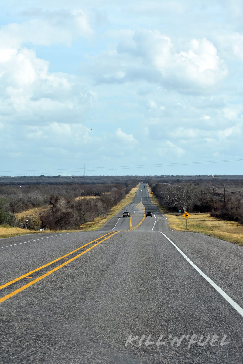 KillNFuel's tweet photo. A two-way in Texas.
#road #travelphoto #texasphotography #adventure #cloudysky #brush #boonies #rural #explore https://t.co/wXu53dAZ9v