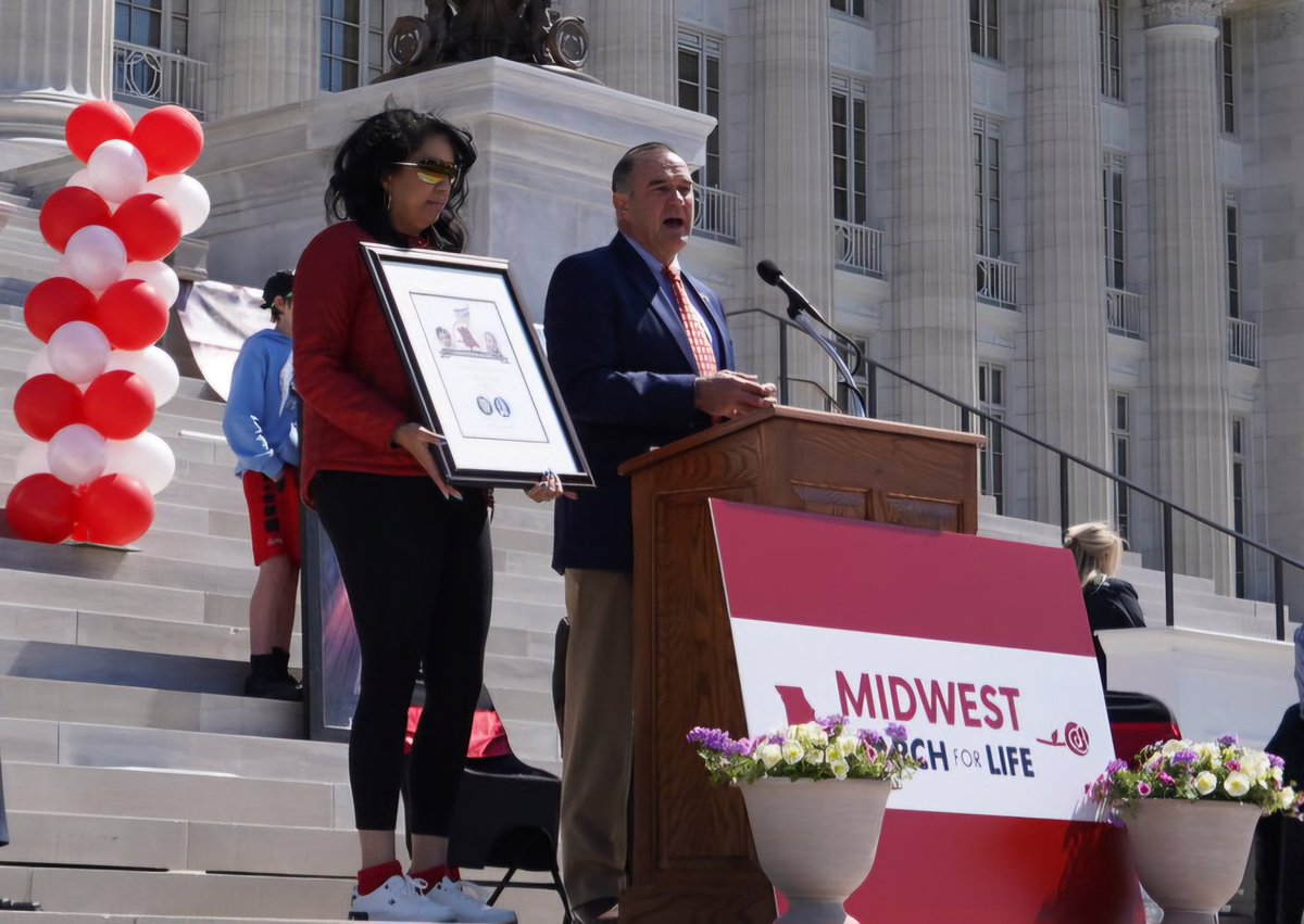 Samuel Lee tweet media