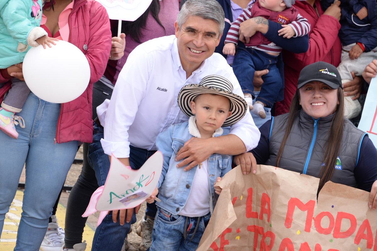 AngieRios154491's tweet photo. Alimentar con leche materna es ofrecer el mejor comienzo posible en la vida.
#Lactatón
@Fundacion_Exito 
@WcastiblancoG 
@SoniaMorales_L https://t.co/tTeFU6wMIn