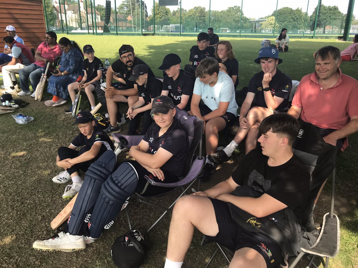 🥵😎☀️Hot Shrewsbury! No thunderstorms for us today. Wall to wall sunshine. 🌞 We’re from the North and therefore shade-dwellers 🤪😂