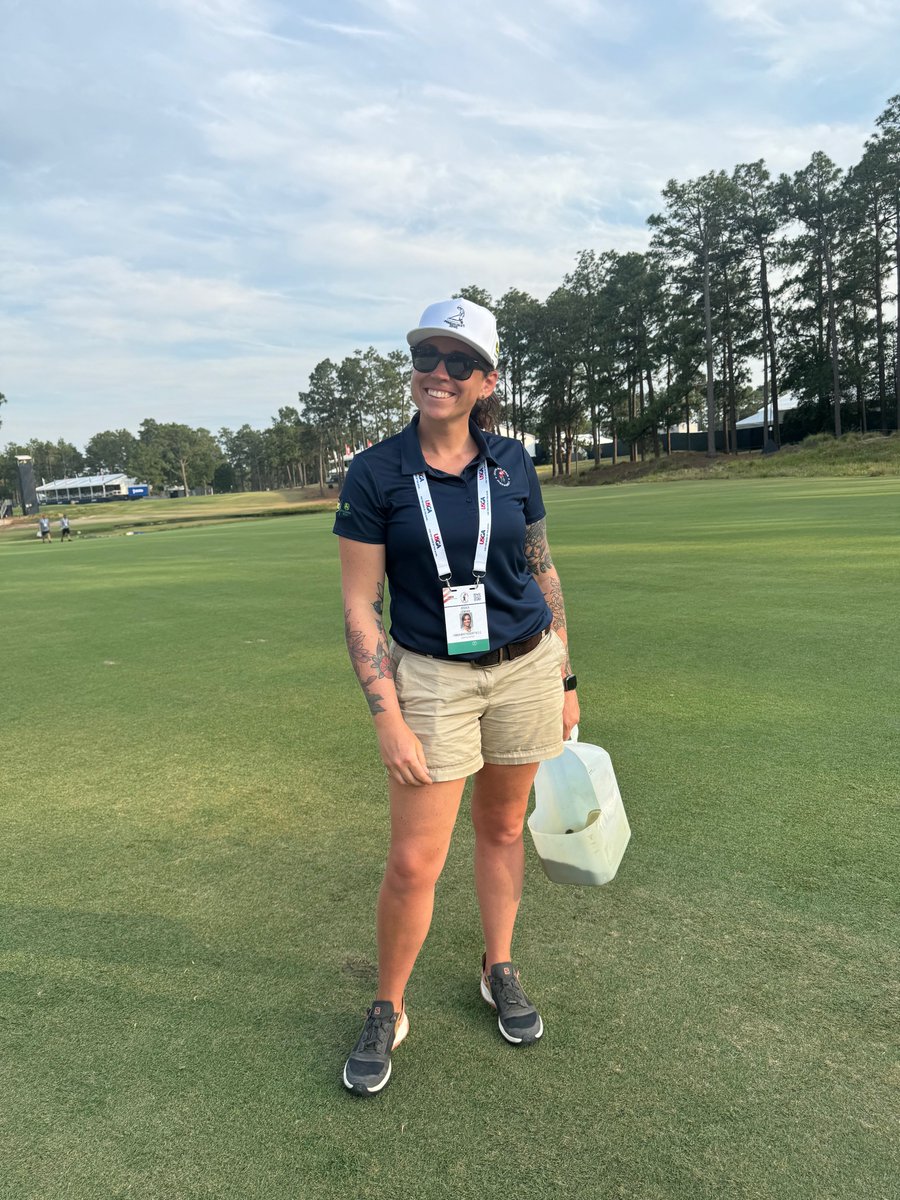 Jess Lenihan is the Farm Manager for Green Valley Turf in Colorado where she aids in growing grass on plastic. How her career was brought to Co. and so much more is in this week's Routes to Turf #GroundskeeperChat
Apple: bit.ly/3WNI7Z4
Spotify: bit.ly/4cfaXWp