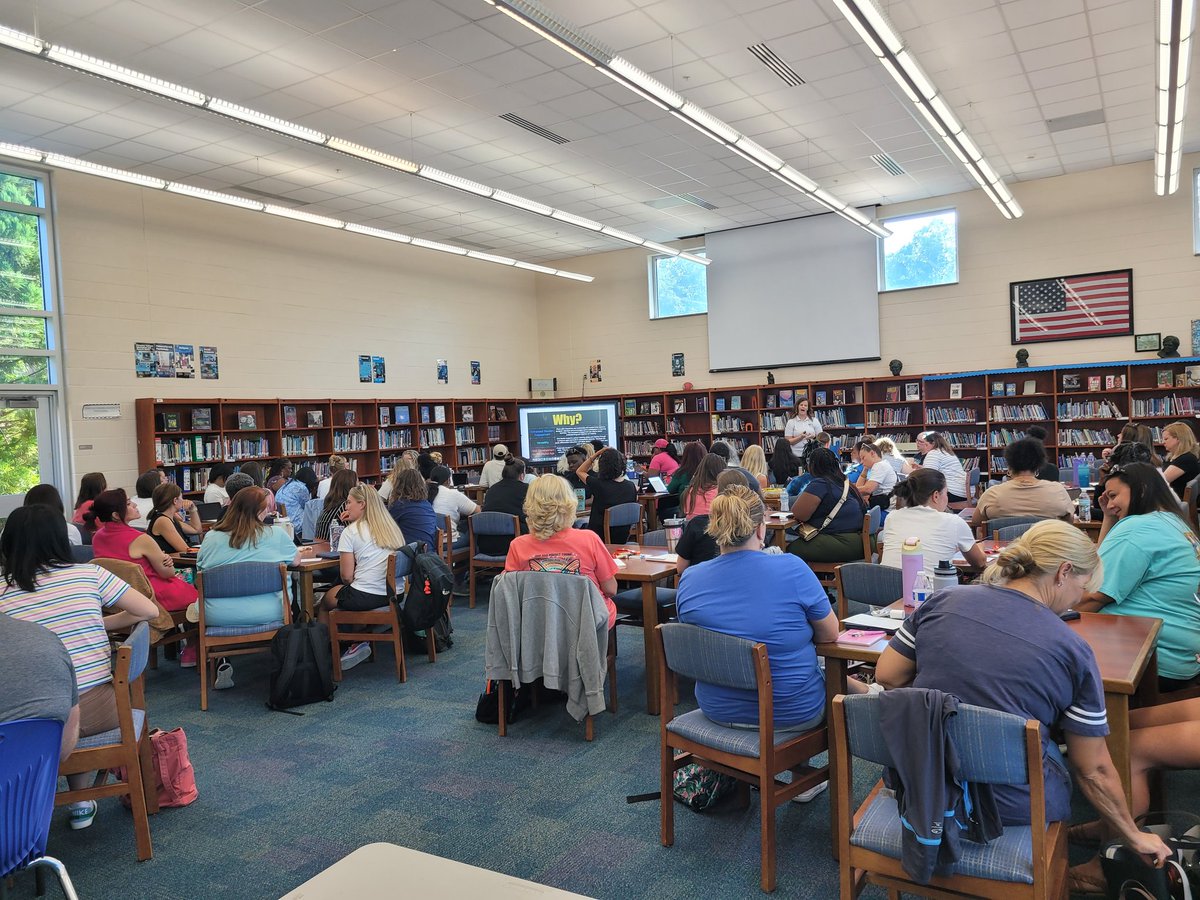 ShannonP511's tweet image. 📚✨ What an incredible day at our Summer Surge Apple Learning event! Over 80 dedicated teachers joined us for amazing sessions filled with hands-on learning, creativity, and innovation. We&apos;re excited to bring these new skills to our students! 🚀 
@ms_spencer_lcs
 @jmaness4