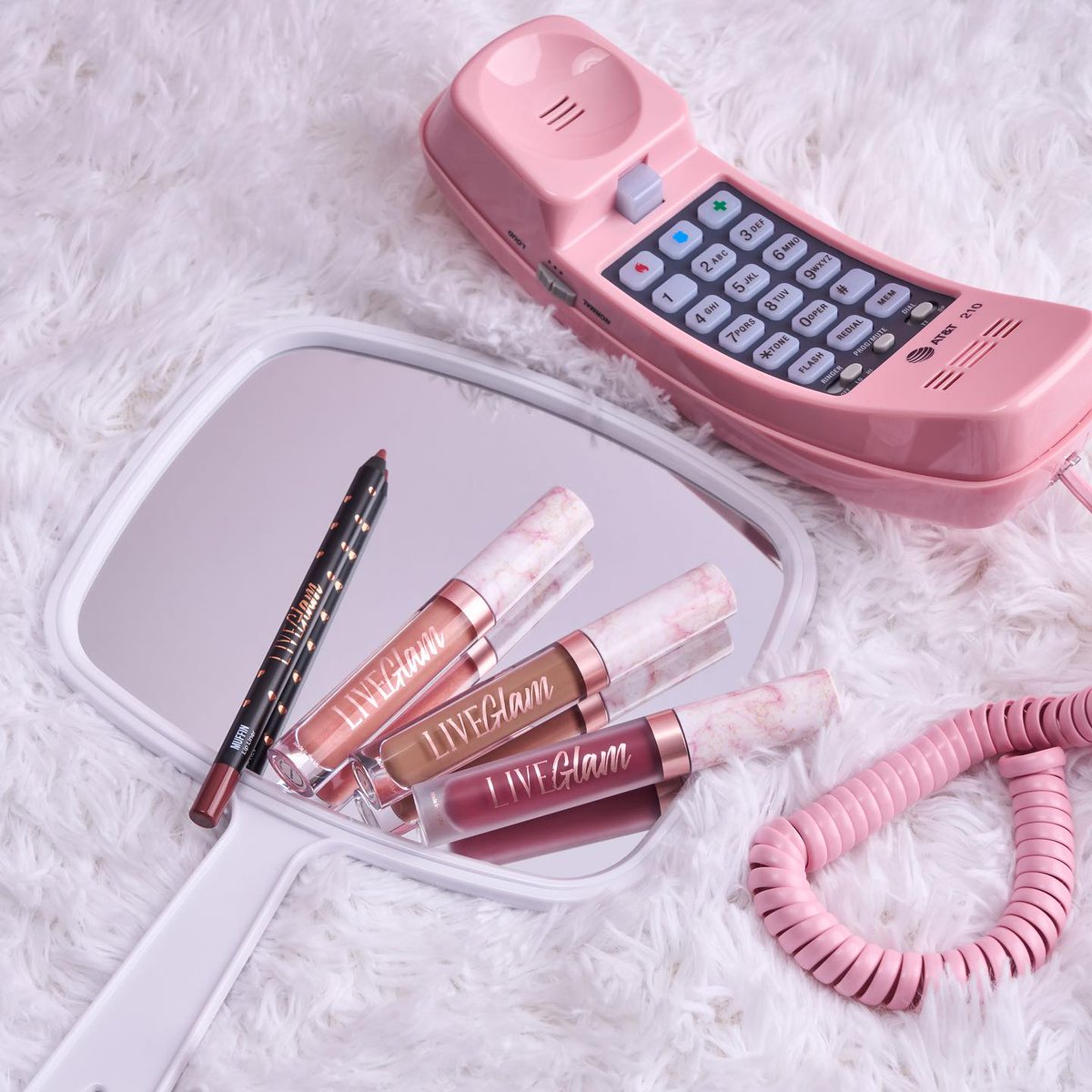 LiveGlam tweet media