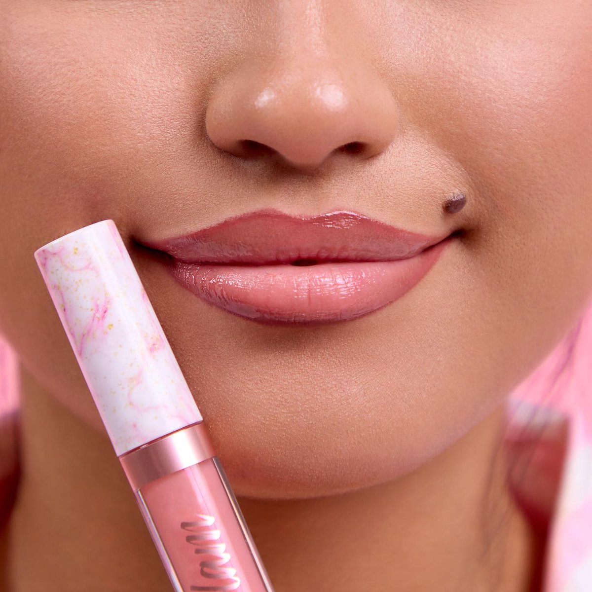 LiveGlam tweet media