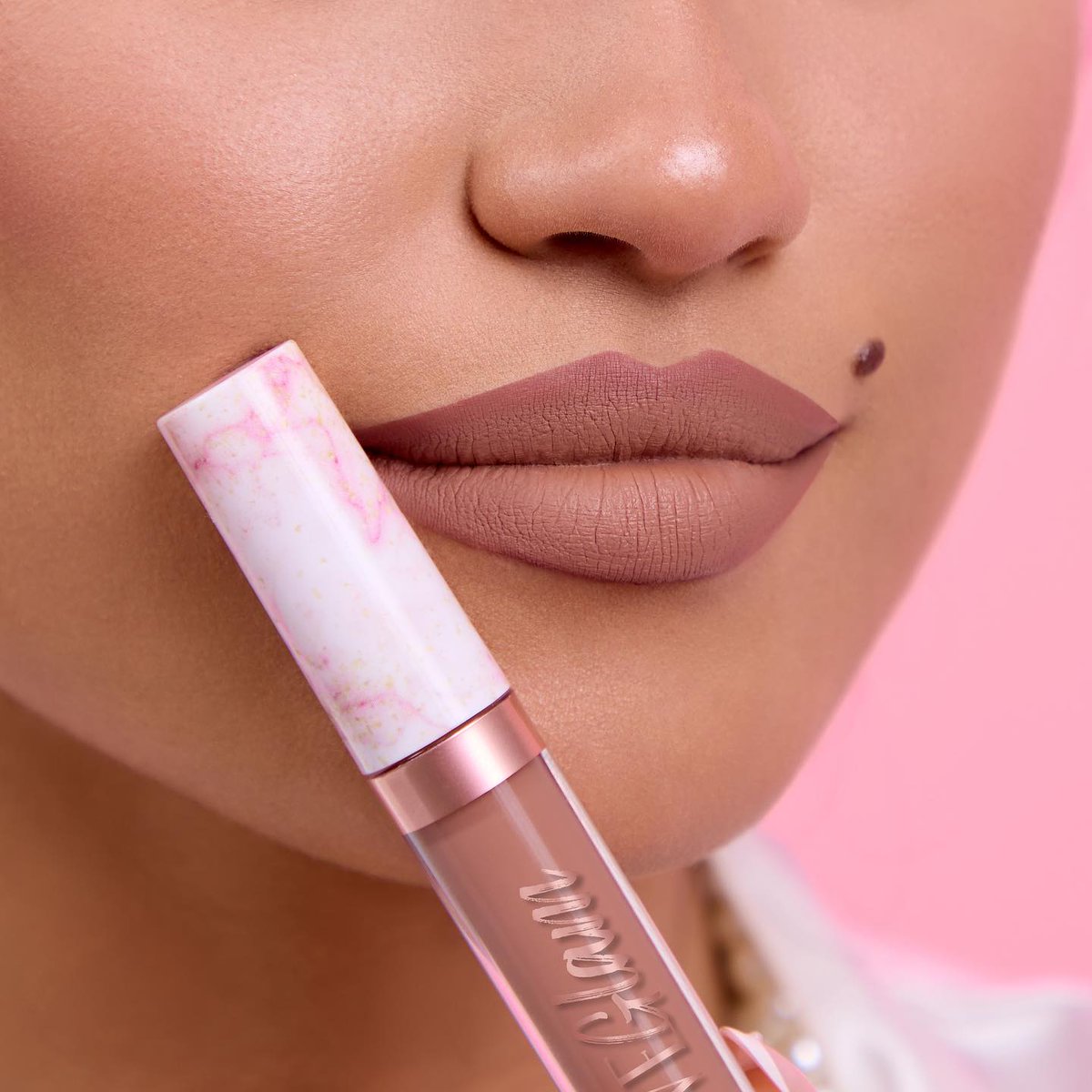 LiveGlam tweet media