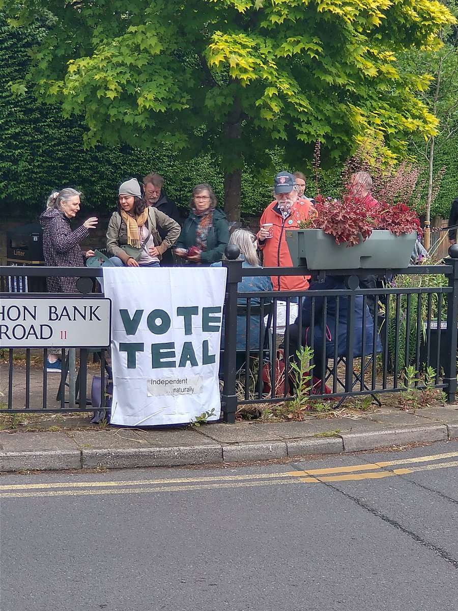 PeterG4NES2019's tweet image. I posted this on June 9th with a narrative which some in @TheGreenParty have interpreted as meaning everyone in the pic supported @alisonclareteal 
Sally Skelton did not, and was only there out of curiosity.
She was expelled, erroneously imo.
Please reinstate her.