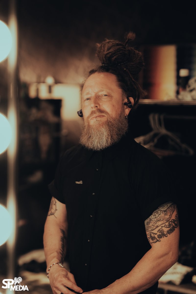 SHINEDOWN tweet media