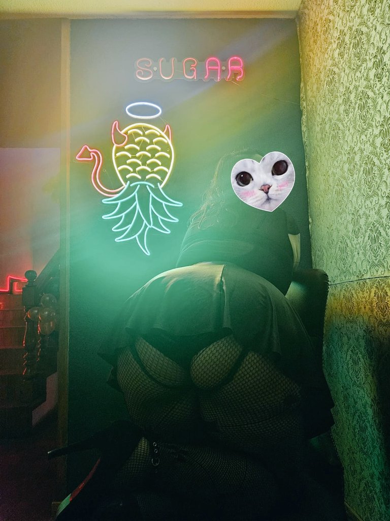 🍍❤️‍🔥🍑😈