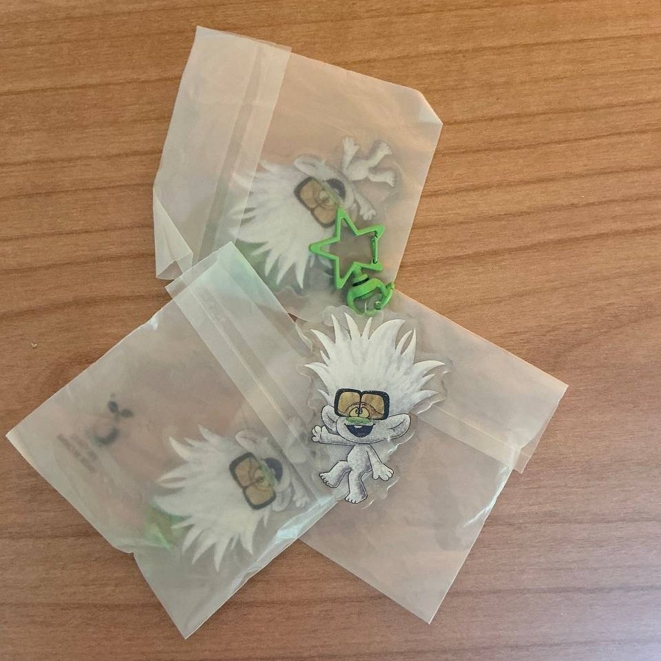 zanymonki's tweet image. I'm selling these guys🥺

Epoxy keychain double sided + ONE GLITTER SIDE!✨
I've already uploaded them on Vinted, there's only 3 of them available at the moment

#tinydiamond #trollstwt
vinted.it/items/48355673…