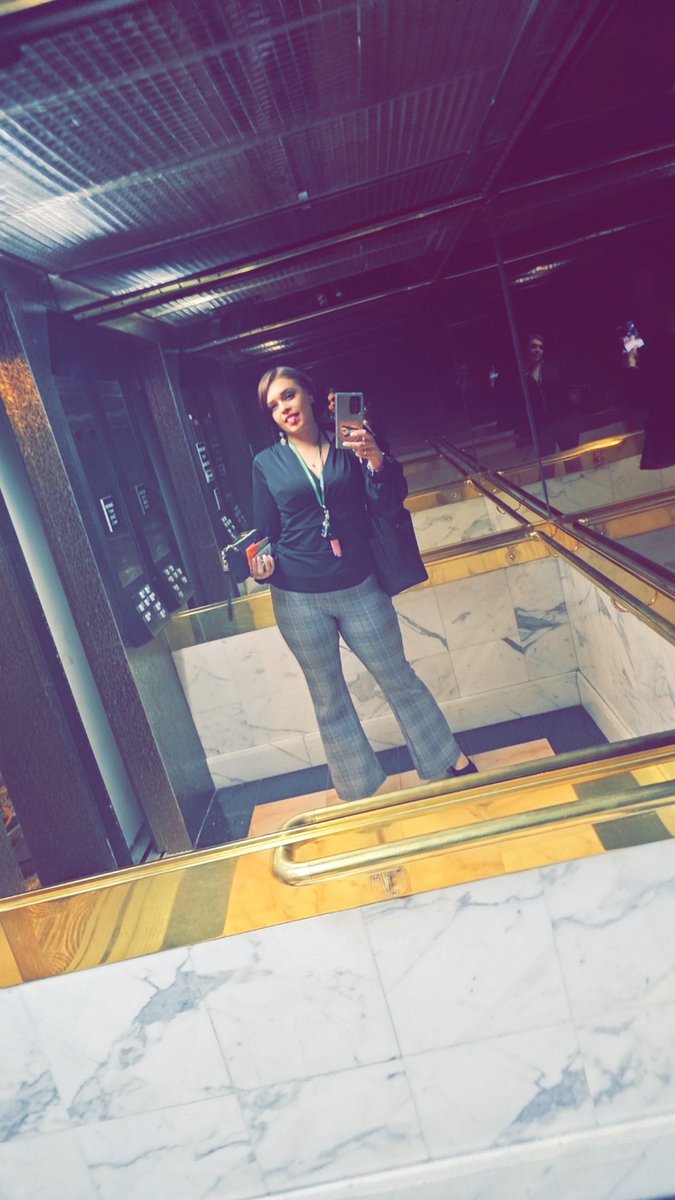 HollyHotBox tweet media