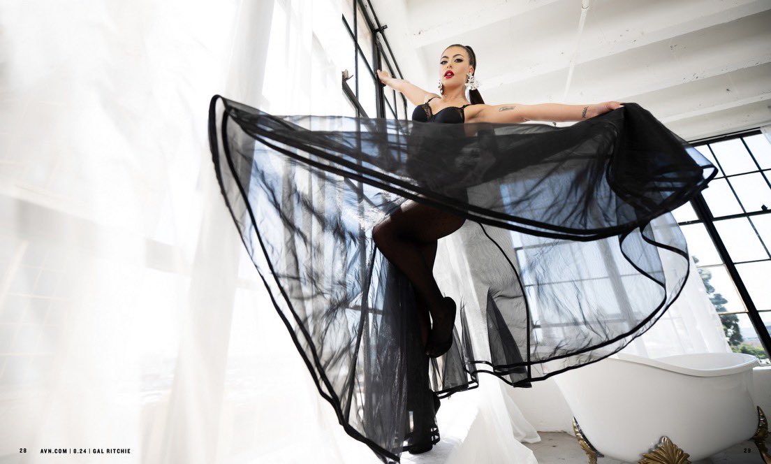 If you want to read more about the shoot <a href="/AVNMediaNetwork/">AVN Media Network</a> interviewed me about my time for <a href="/Twistys/">Twistys</a> 🖤🖤🖤
It was truly an incredible experience and I feel so grateful 🫶