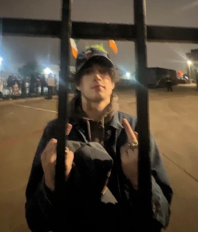 brennonjones posted!

that’s just the way life goes