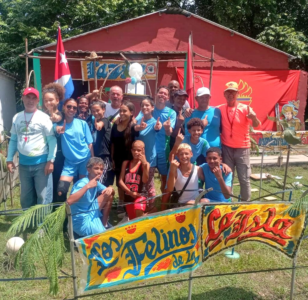 VictorV20545079's tweet photo. Felicidades Tropa “Los🐾Felinos🐯” de la #IslaDeLaJuventud. Por resultar campeones🏆a nivel Nacional en el Movimiento🏕️de🔥Pioneros Exploradores⛰️🇨🇺.
Los de siempre♾️ORO🥇.
Exitos☘️ Disciplina💪🏽que fueron por el 1️⃣er Lugar y ello nos traen al territorio #Pinero🏕️
🥳🎉🐯🐾🏆🌲 https://t.co/aUS60VZugJ