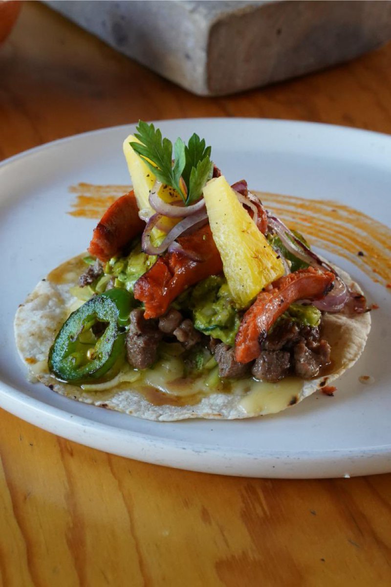 amigo_tizon's tweet photo. ¡Si te vas a echar un taco, que sea en el Tizón!#TacosEspeciales 🤤🍻 https://t.co/vhuWZzZbn2
