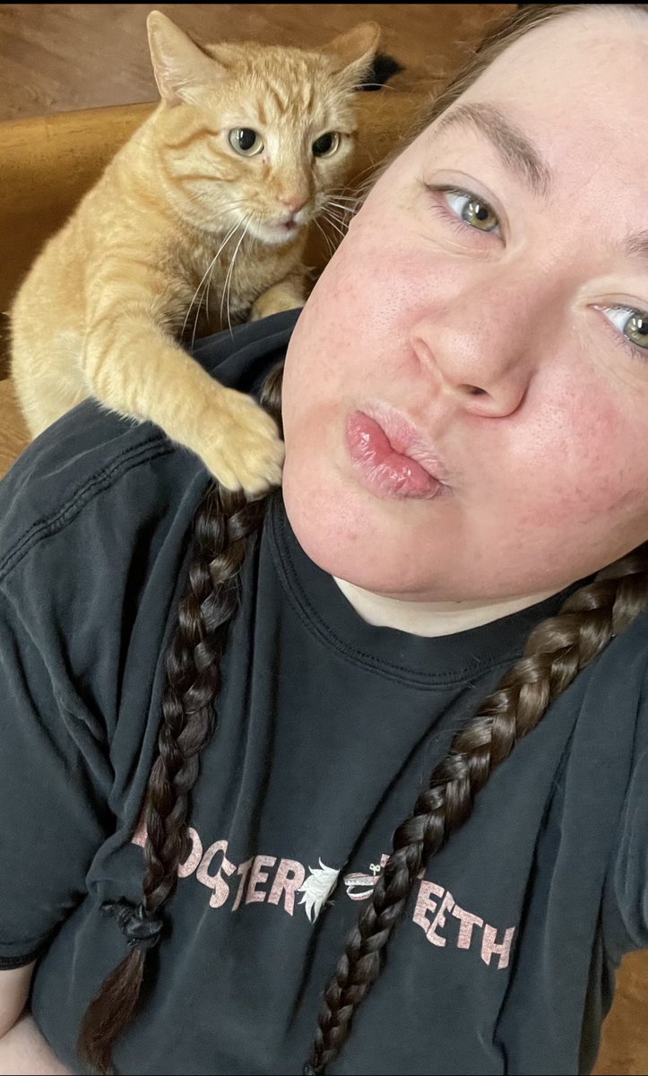 baiibaby's tweet photo. Birthday baby!!! Our lil’ orange brain cell is 6! 🐱🥳🧡 https://t.co/EifHL11UCh