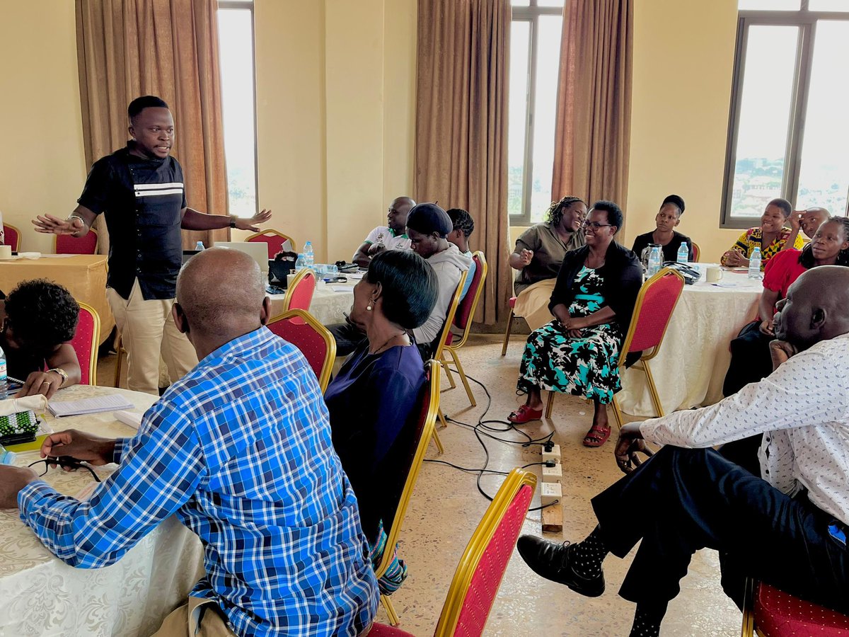 farmradioug's tweet photo. Special thanks to all broadcasters, local
government representatives, hub focal persons &amp; other stakeholders for a successful Day 1 of discussing regenerative farming, gender equality &amp; #GreenLeaf programming 🌱

#RegenerativeAgriculture #GenderInclusion https://t.co/iPCYB5r49O