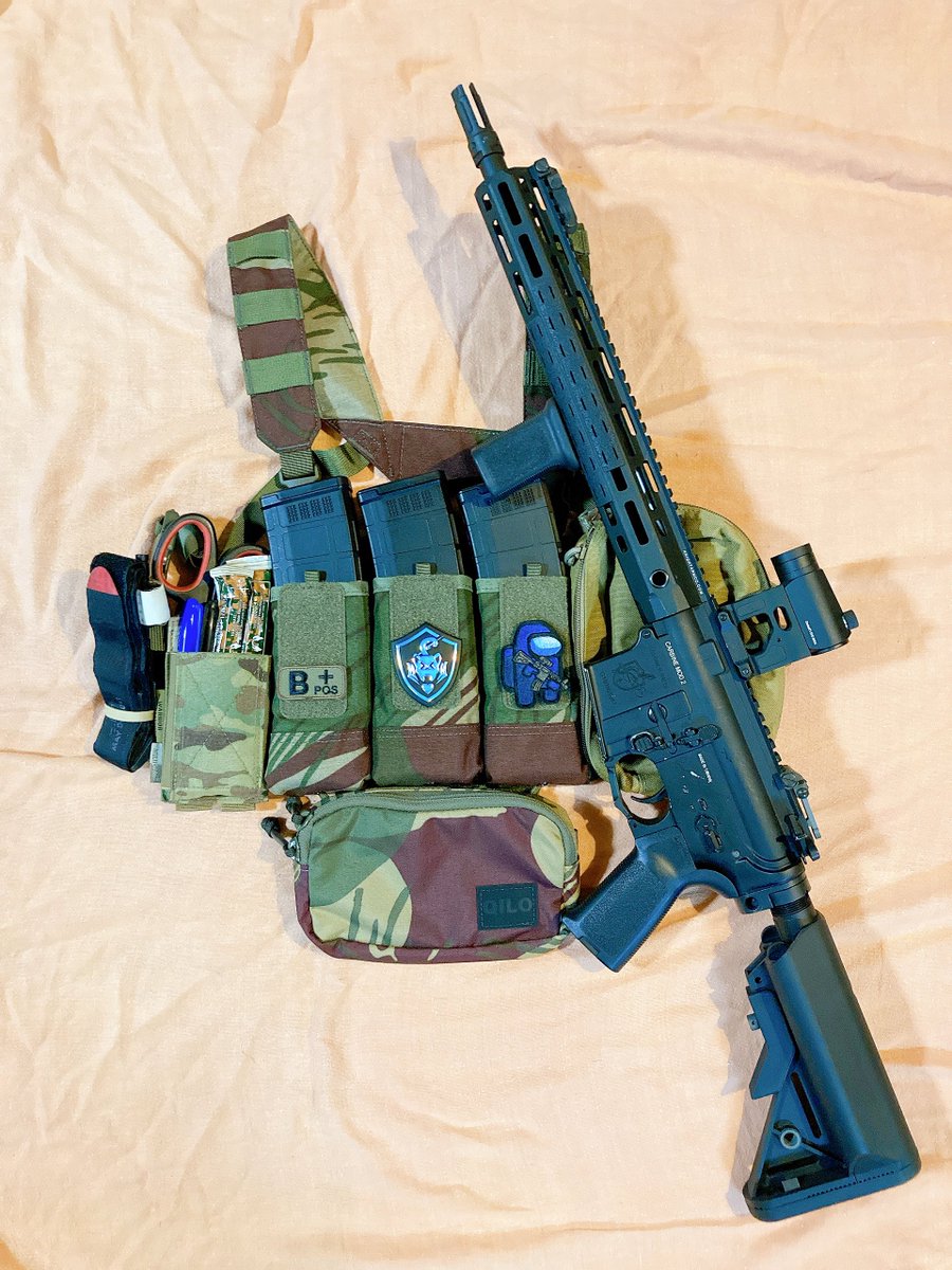 nakaochi_gunkan's tweet photo. 涼しくなるまでサバゲお休みなので、組んでた夏用セットアップ晒してから寝ます💤
#KTactical
#Helicontex
#Qilotactical
#sr15 https://t.co/T6Xt4DmzrB