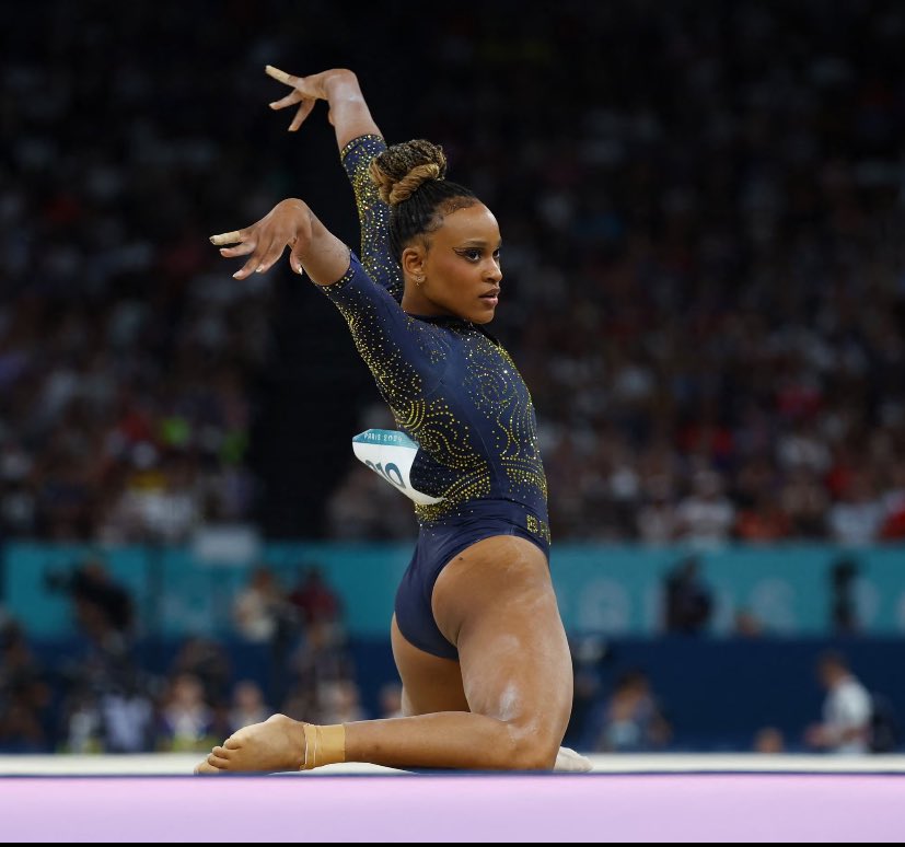 LimiteOlimpico's tweet photo. REBECA BRIGOU DE IGUAL PARA IGUAL COM A MAIOR DA HISTÓRIA! 

ISSO É SENSACIONAL 🇧🇷🔥 https://t.co/zy4SQFMnrH