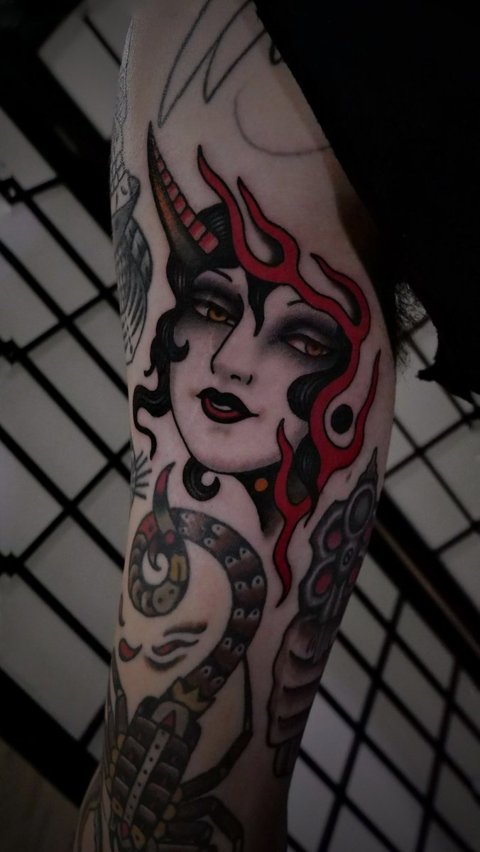 ✶ BRANDON MURPHY TATTOO ✶ tweet media