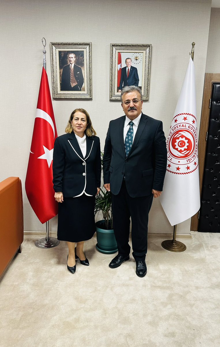 zaferhirik's tweet photo. 🇹🇷ÖNCE VATAN 🇹🇷
#GazilikHakkımızıİstiyoruz
@RTErdogan
@_cevdetyilmaz 
@dbdevletbahceli
@MahinurOzdemir
@mustafaelitas 
@deryayanikashb
@celebimehmeta 
@sevansivacioglu
@MvDrHasanArslan
@avfatmaoncu
@ifarukaksu 
@UlviYonter
@kocakkonuralp
@SayimMadak
@leventalyyildiz
@mhrmkurt https://t.co/t0xZuIbatG