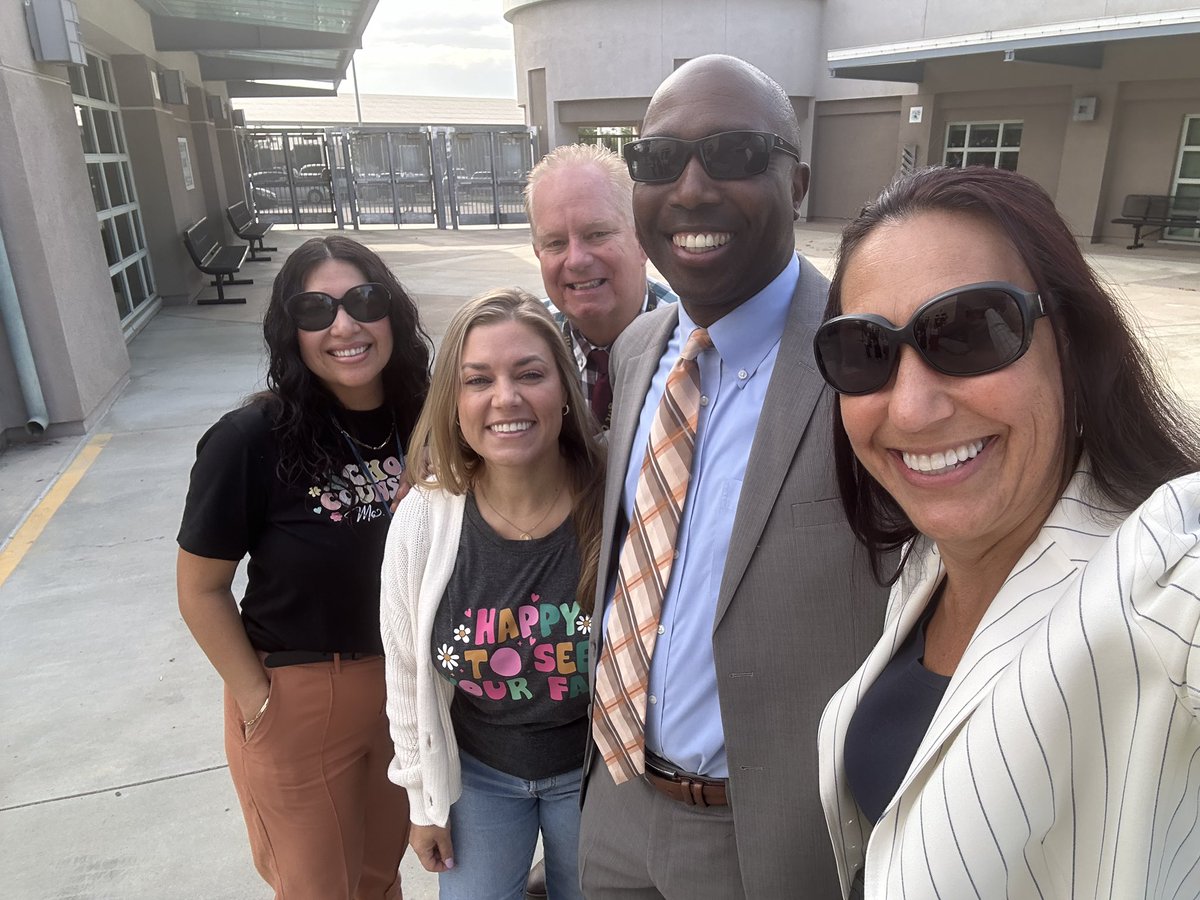 Dr. E. Mooney tweet media