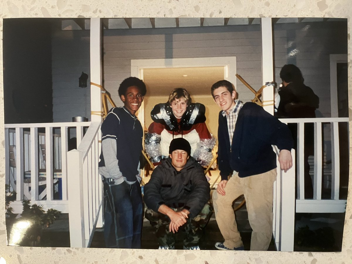 Bsmcopyrite's tweet image. #progressiveautoinsurance commercial