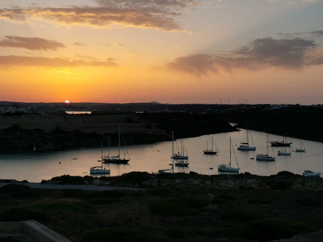 OcioEnMenorca's tweet photo. 📷📷 No te pierdas este sábado la visita guiada con puesta de sol en la impresionante Fortaleza de la Mola! 📷📷 Aprovecha esta oportunidad única para descubrir su historia mientras disfrutas de unas vistas espectaculares. 📷📷

+INFO | RESERVAS:
https://t.co/qIN93GT1Xx https://t.co/lPGRN0FLzH