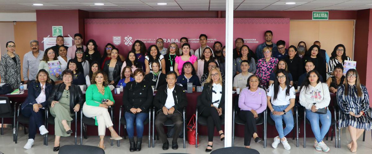 Pau_Pandemos's tweet photo. Como parte de las actividades del proyecto @mx_juventus hoy realizamos el conversatorio y presentación del "Decálogo; Mitos y Realidades sobre la discriminación a juventudes"

#TrabajoEnLaCiudad

@Luis_diazdeleon
@TrabajoCDMX
@InternacCDMX
@UNIONEUROPEA https://t.co/lDIG9uR1XH