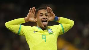 SAFilesTwo's tweet image. A lot of talk about Victor Roque leaving Barcelona. Levy was willing to pay big for him when he was at Athetico PR. Wouldn't be shocked if we go back in before the end of the window.