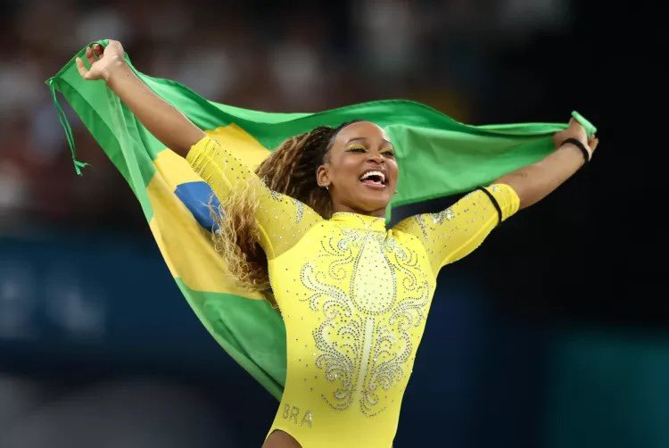 “Quando a mulher negra se movimenta, toda a estrutura da sociedade se movimenta com ela”

Rebeca Andrade É PRATA nas Olimpíadas de Paris 2024 e enche de orgulho um país inteiro!
Muito obrigada, Rebeca ❤️🇧🇷👑
