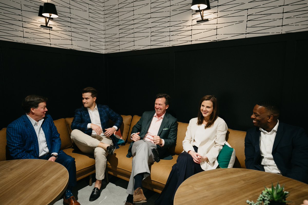 SWA_CRE's tweet photo. Our Team Service Delivery Model is designed to leverage expertise to create value for our clients.

#ScotlandWrightAssociates https://t.co/HAusnN3K6a