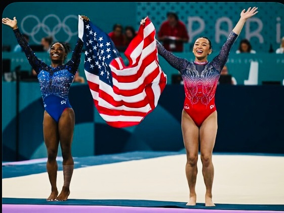 skinneydugans's tweet photo. “GOLDEN” !!!!!!!!!!!!!!!!!!!!!!!

#OlympicGamesParis2024 
#Olympics2024Paris 
#Olympics2024 
#TEAM #U.S.A.

WE LOVE GOLD !!!
“BRAVO” !!!

-The Skinney Dugan-
#SimoneBiles 
@simonebilesfc 
@TheSkinneyDugan 
@skinneydugan 
@SnoopDogg 

CONGRATULATIONS !!! https://t.co/Apg9PxolIF
