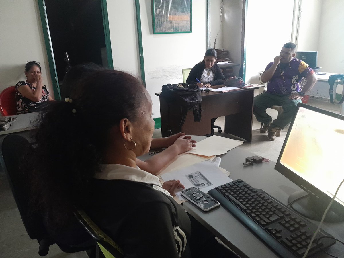 Amazonas| Desde la ORT los servidores y servidoras siguen comprometidos con el desarrollo económico del país, atendiendo a los campesinos y campesinas de la patria, para escuchar, orientar y resolver los casos sobre la tenencia de la tierra. 
#EstaTierraEsNuestroFuturo