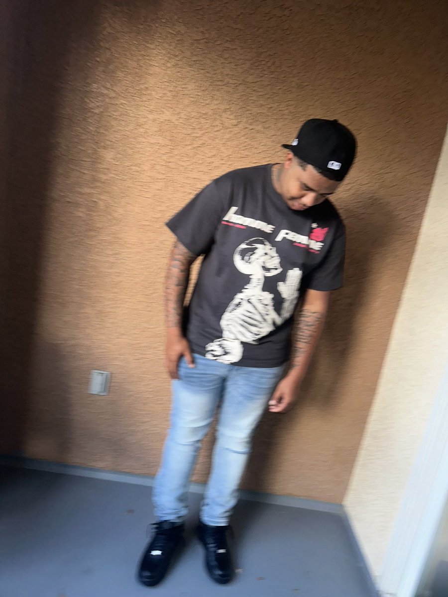 shechosequese's tweet image. 24❤️#LLDB