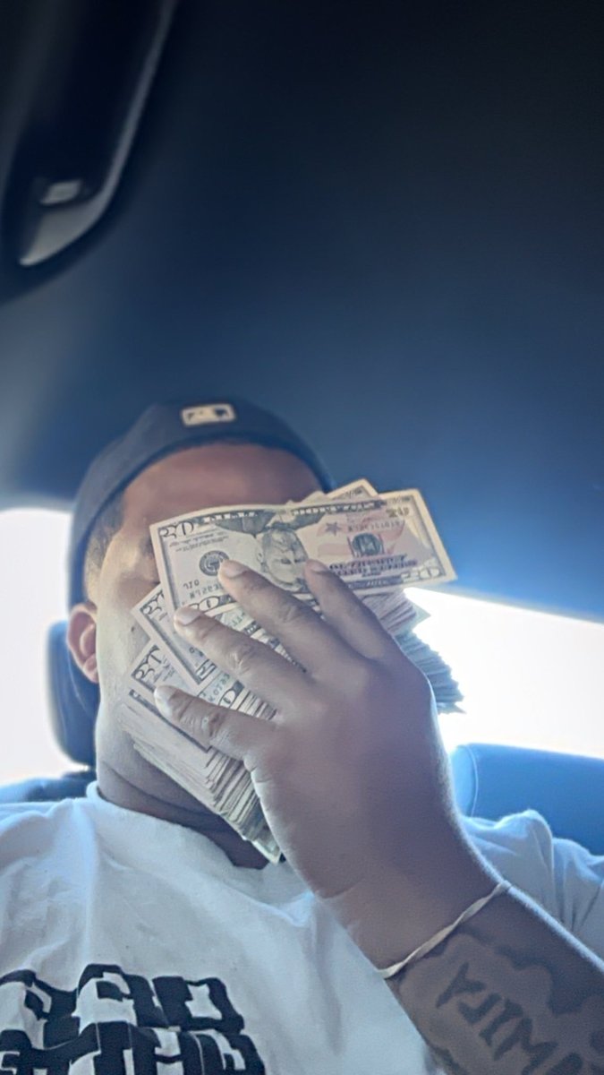 shechosequese's tweet image. 24❤️#LLDB