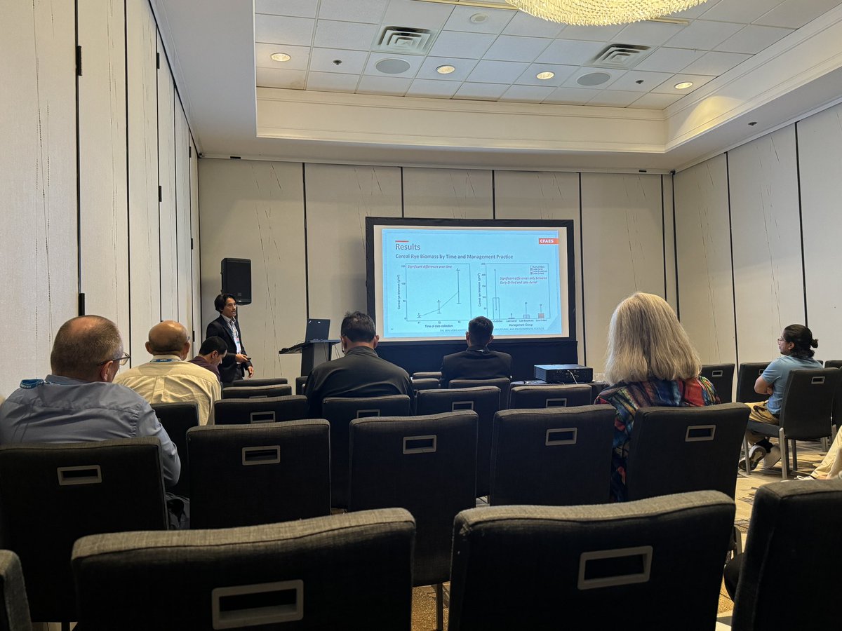 SamiKhanal's tweet image. We had a busy week at the ASABE conference in Anaheim, CA, showcasing the research happening in our lab #AgSensing #ASABE #FABE #CFAES