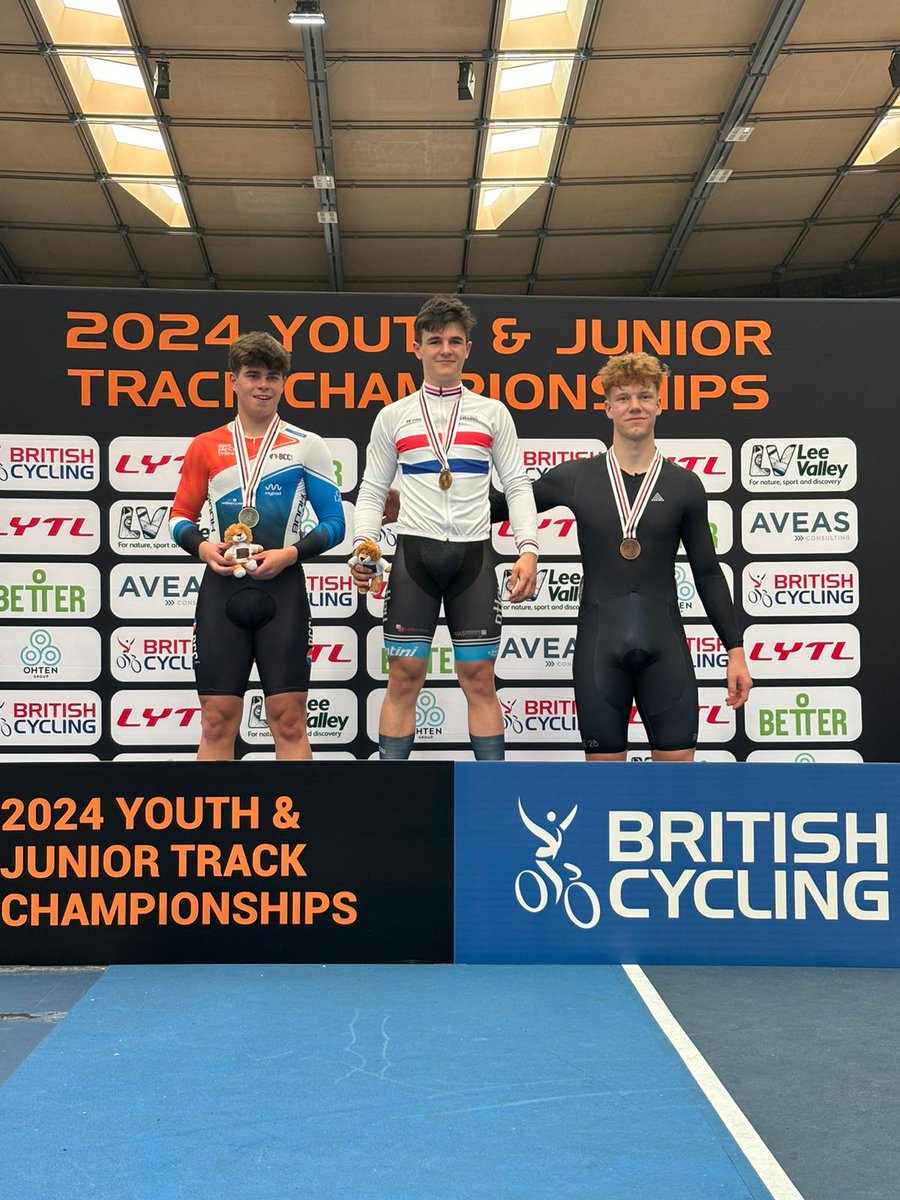 Beicio Cymru (@beiciocymru) on Twitter photo More medals for our Welsh riders at the <a href="/BritishCycling/">British Cycling</a> Junior & Youth Track Championships!
Junior Men's Sprint
🥉 Ioan Hepburn
Youth Madison
🥇Anna Lloyd
🥈 Aelwen Davies
#TeamWales #YouthChamps More medals for our Welsh riders at the <a href="/BritishCycling/">British Cycling</a> Junior & Youth Track Championships!
Junior Men's Sprint
🥉 Ioan Hepburn
Youth Madison
🥇Anna Lloyd
🥈 Aelwen Davies
#TeamWales #YouthChamps