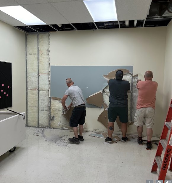 FMPSDOM's tweet image. Shout out to all the local contractors, working with FMPSD, completing summer projects before students and staff return for a new school year!
@FMPSD @FMPSDOM #DoingWhatsBestForKids #BusySummer #SupportLocal